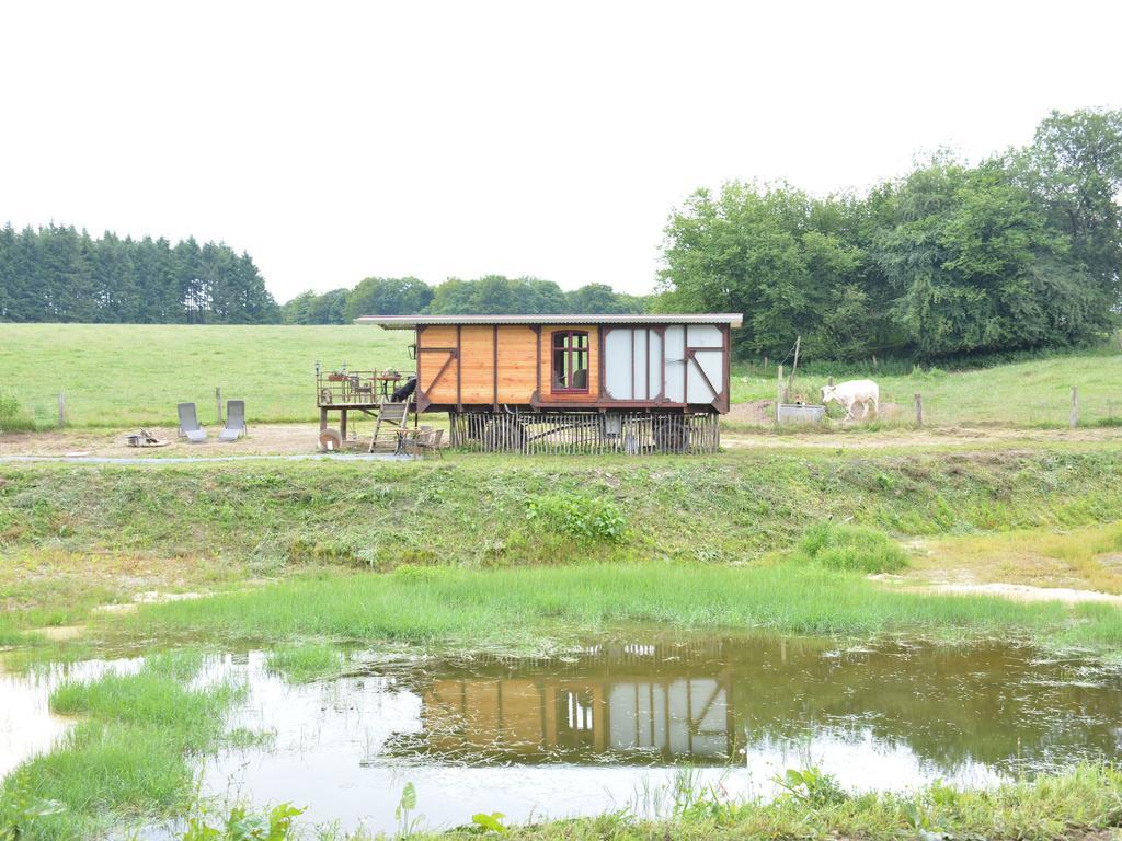 Cozy Mobile Home In Vresse Sur Semois With Terrace Bievre Exterior photo