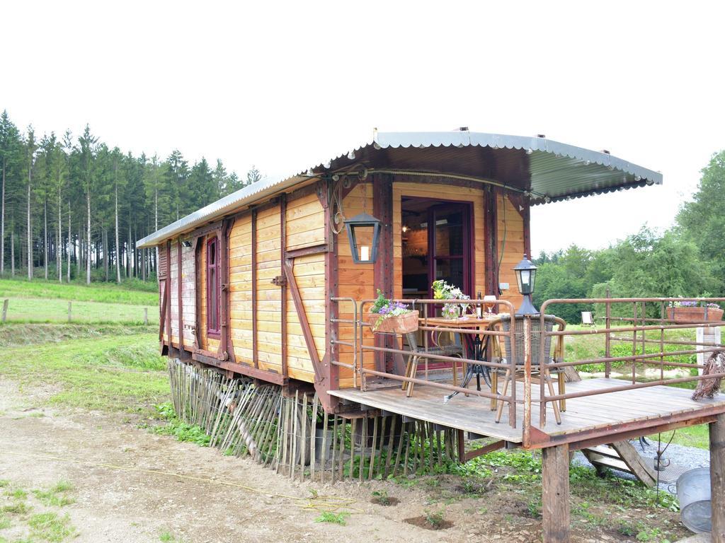 Cozy Mobile Home In Vresse Sur Semois With Terrace Bievre Exterior photo