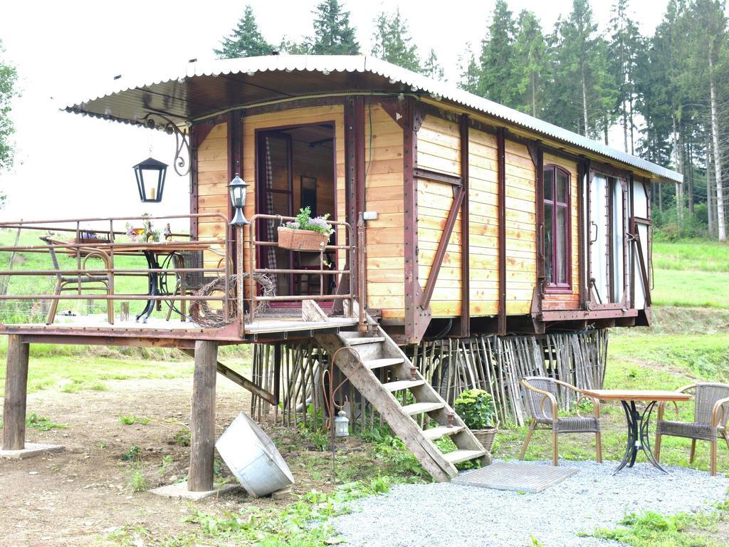 Cozy Mobile Home In Vresse Sur Semois With Terrace Bievre Exterior photo